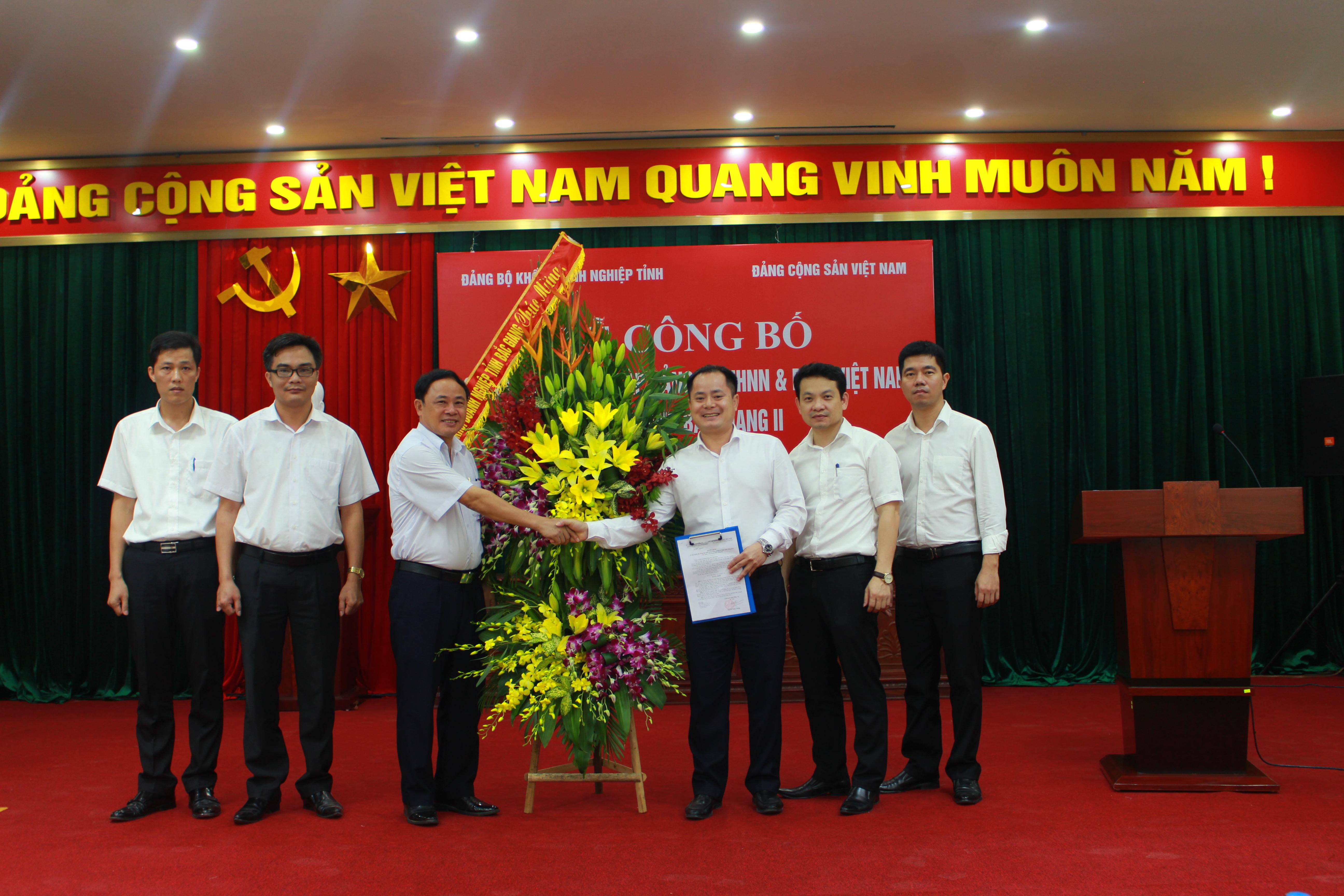 Công bố quyết định thành lập Đảng bộ Ngân hàng Nông nghiệp và Phát triển Nông thôn Việt Nam Chi...